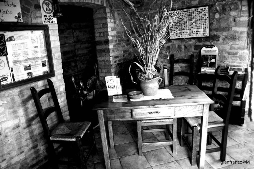 Agriturismo Vecchio Gelso Ortezzano Εξωτερικό φωτογραφία