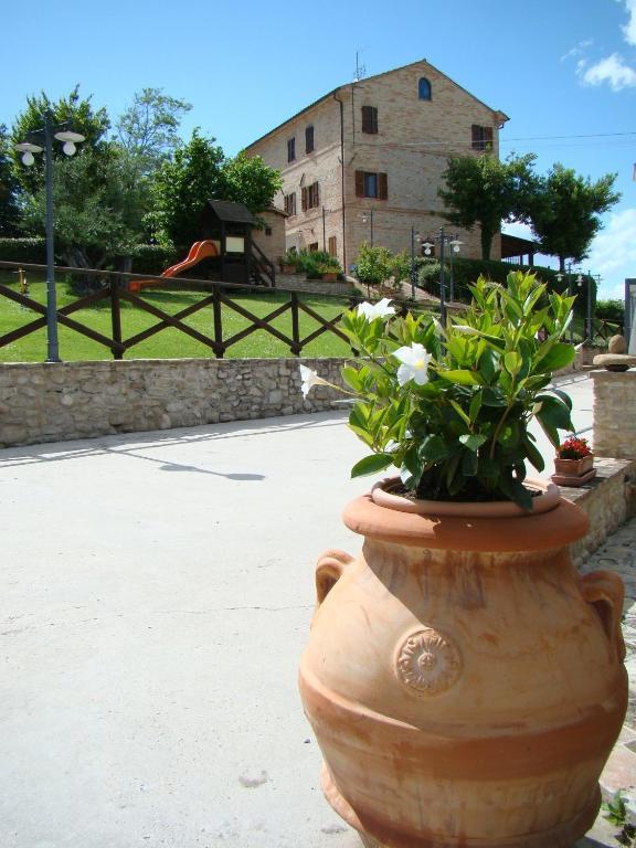 Agriturismo Vecchio Gelso Ortezzano Εξωτερικό φωτογραφία