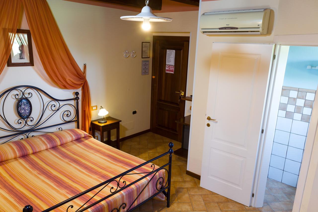 Agriturismo Vecchio Gelso Ortezzano Εξωτερικό φωτογραφία
